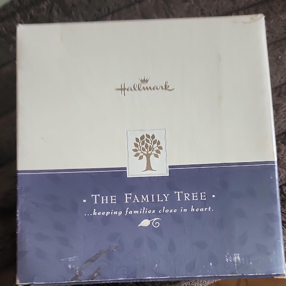 Hallmark Blue and Cream Family Tree Box